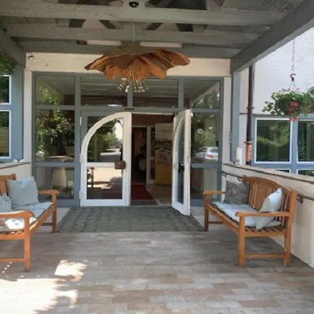 מלון Sonnengarten 4*