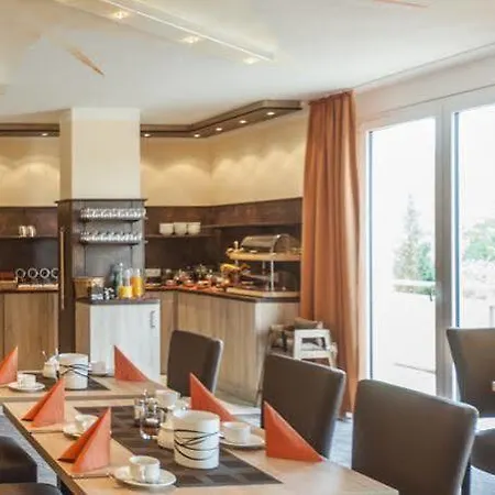 מלון Sonnengarten 4*